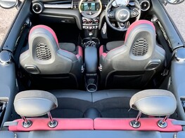 Mini Convertible JOHN COOPER WORKS 6