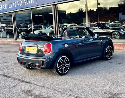 Mini Convertible JOHN COOPER WORKS 8