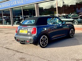 Mini Convertible JOHN COOPER WORKS 9