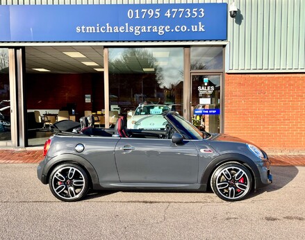 Mini Convertible JOHN COOPER WORKS 12