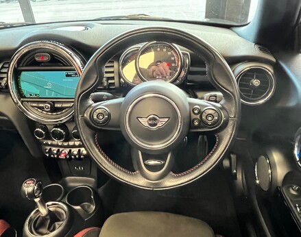 Mini Convertible JOHN COOPER WORKS 23