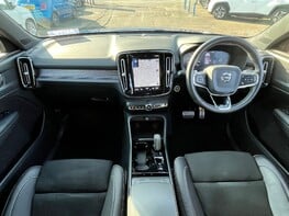 Volvo XC40 D3 R-DESIGN 2