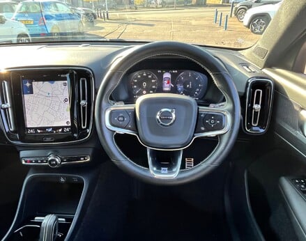 Volvo XC40 D3 R-DESIGN 19