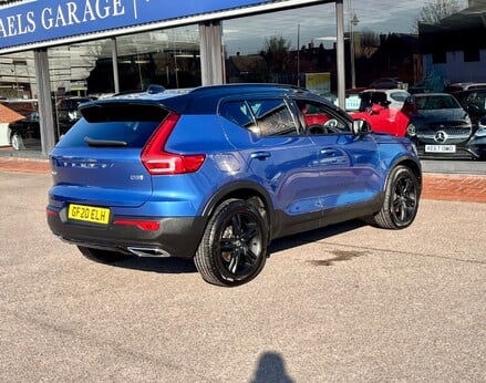 Volvo XC40 D3 R-DESIGN 8