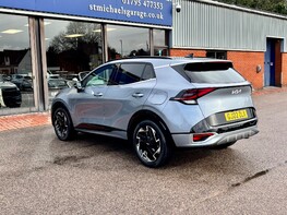 Kia Sportage GT-LINE ISG MHEV 9
