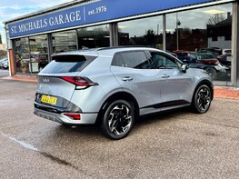 Kia Sportage GT-LINE ISG MHEV 8