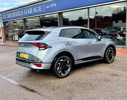 Kia Sportage GT-LINE ISG MHEV 8