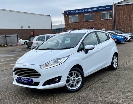 Ford Fiesta ZETEC 1