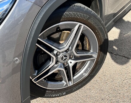 Mercedes-Benz GLA Class GLA 200 AMG LINE EXECUTIVE 3