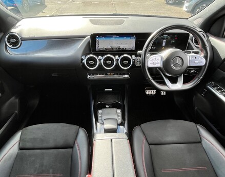 Mercedes-Benz GLA Class GLA 200 AMG LINE EXECUTIVE 2