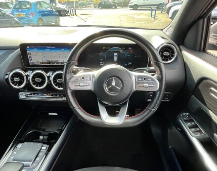 Mercedes-Benz GLA Class GLA 200 AMG LINE EXECUTIVE 19