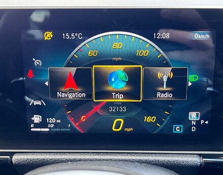 Mercedes-Benz GLA Class GLA 200 AMG LINE EXECUTIVE 22
