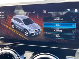 Mercedes-Benz GLA Class GLA 200 AMG LINE EXECUTIVE 44