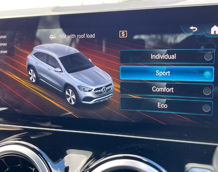 Mercedes-Benz GLA Class GLA 200 AMG LINE EXECUTIVE 44
