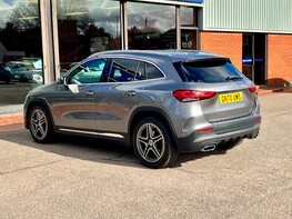 Mercedes-Benz GLA Class GLA 200 AMG LINE EXECUTIVE 9