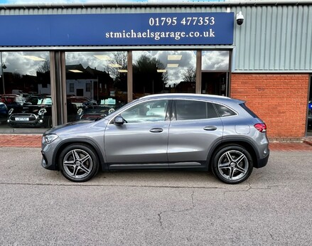 Mercedes-Benz GLA Class GLA 200 AMG LINE EXECUTIVE 11