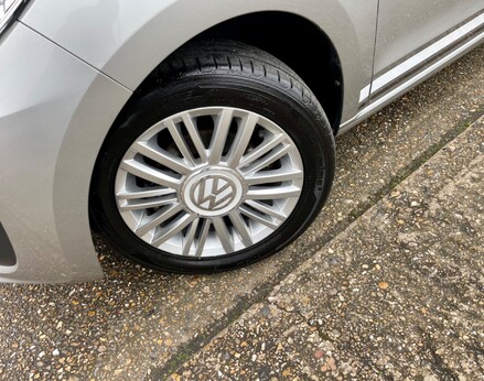 Volkswagen Up MOVE UP 3