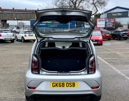 Volkswagen Up MOVE UP 47