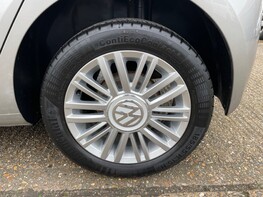 Volkswagen Up MOVE UP 16
