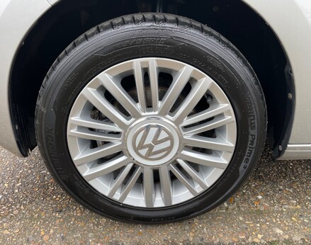 Volkswagen Up MOVE UP 15