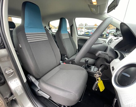 Volkswagen Up MOVE UP 43