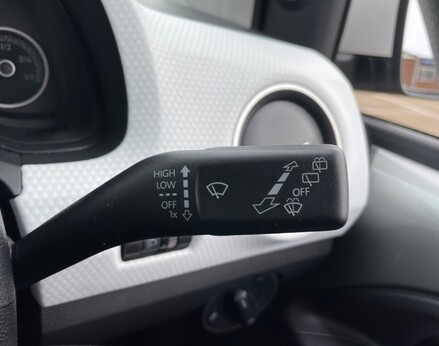 Volkswagen Up MOVE UP 38