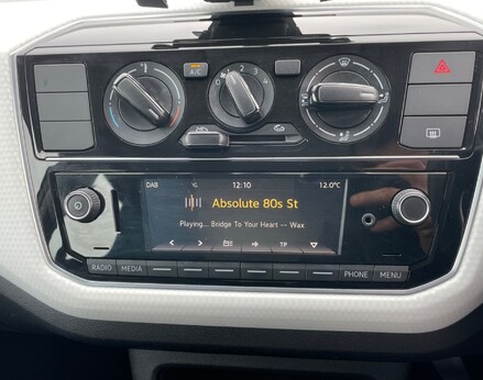 Volkswagen Up MOVE UP 23
