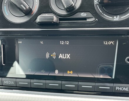 Volkswagen Up MOVE UP 28