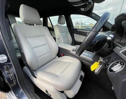 Mercedes-Benz E Class MERCEDES E-CLASS E350 CDI BLUEEFFICIENCY S/S SPORT 56