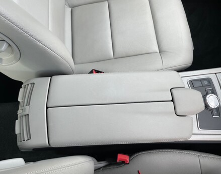 Mercedes-Benz E Class MERCEDES E-CLASS E350 CDI BLUEEFFICIENCY S/S SPORT 44