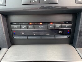 Mercedes-Benz E Class MERCEDES E-CLASS E350 CDI BLUEEFFICIENCY S/S SPORT 41