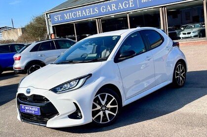 Toyota Yaris DYNAMIC