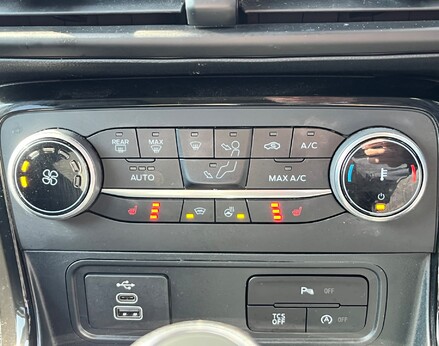 Ford Ecosport TITANIUM 46