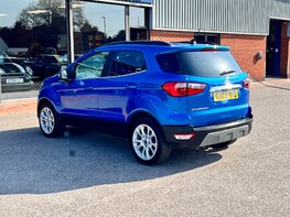 Ford Ecosport TITANIUM 9