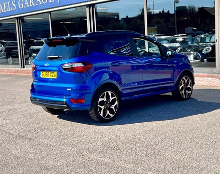 Ford Ecosport ST-LINE 7