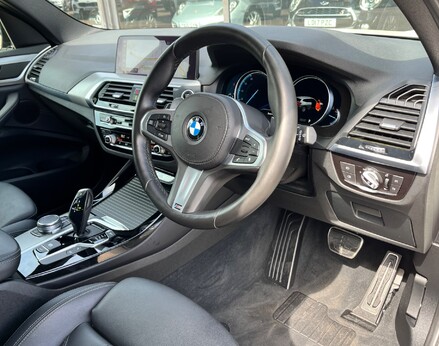 BMW X3 XDRIVE20I M SPORT 18