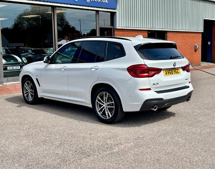 BMW X3 XDRIVE20I M SPORT 9
