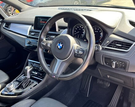 BMW 2 Series 225XE M SPORT ACTIVE TOURER 18