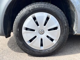 Volkswagen Transporter T28 TDI P/V STARTLINE 15