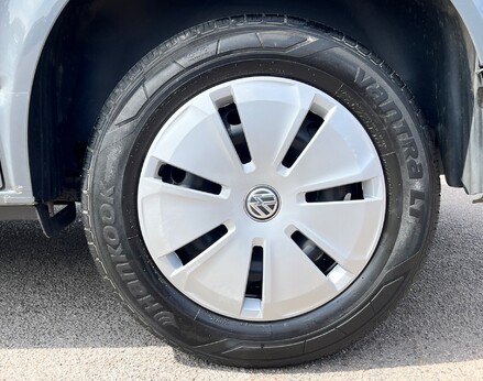 Volkswagen Transporter T28 TDI P/V STARTLINE 16