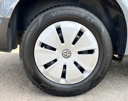Volkswagen Transporter T28 TDI P/V STARTLINE 17