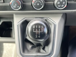 Volkswagen Transporter T28 TDI P/V STARTLINE 46