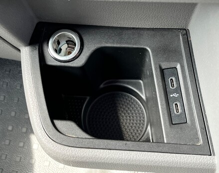 Volkswagen Transporter T28 TDI P/V STARTLINE 44