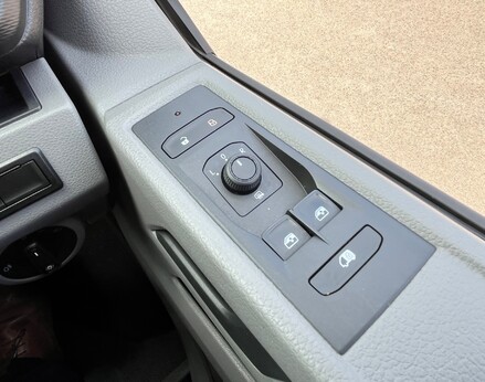 Volkswagen Transporter T28 TDI P/V STARTLINE 53