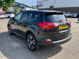 Toyota Rav 4 D-4D ICON 9