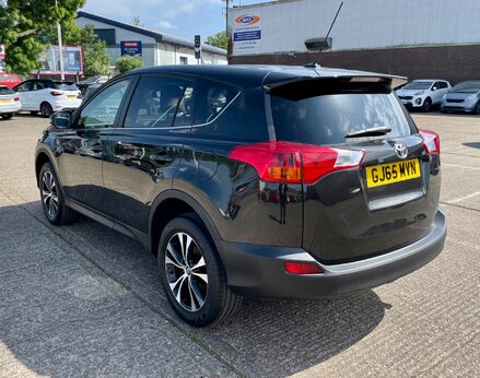 Toyota Rav 4 D-4D ICON 9