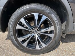 Toyota Rav 4 D-4D ICON 14