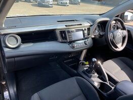 Toyota Rav 4 D-4D ICON 23