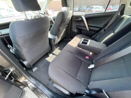 Toyota Rav 4 D-4D ICON 48