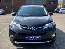 Toyota Rav 4 D-4D ICON 5